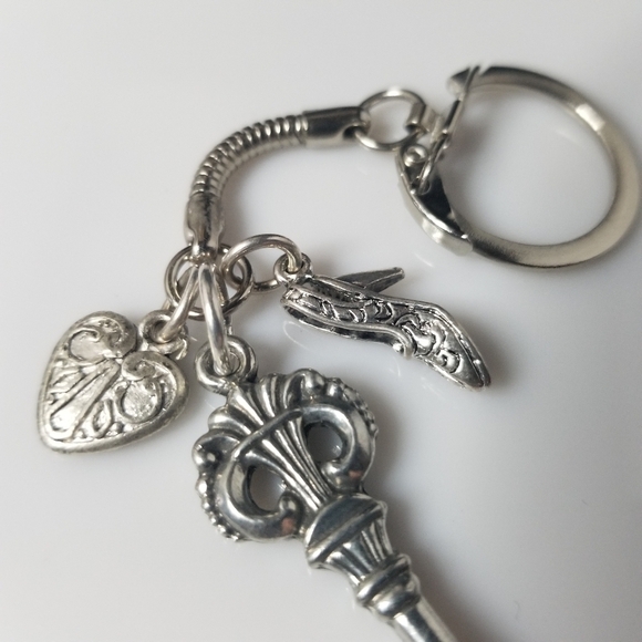 Keychain - Picture 2 of 3
